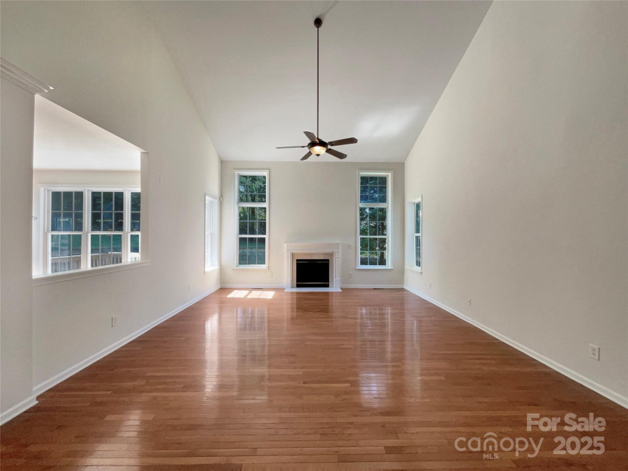 2163 Woodstream Rd Harrisburg, NC 28075