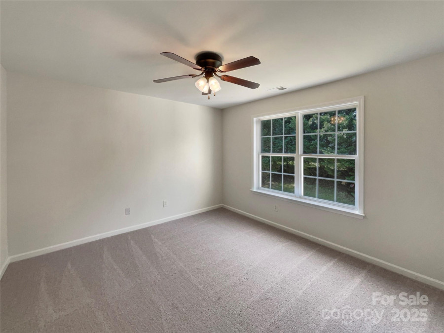 2163 Woodstream Rd Harrisburg, NC 28075