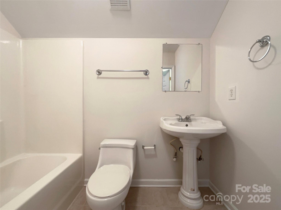 2163 Woodstream Rd Harrisburg, NC 28075