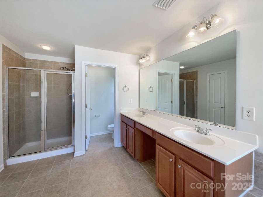 2163 Woodstream Rd Harrisburg, NC 28075