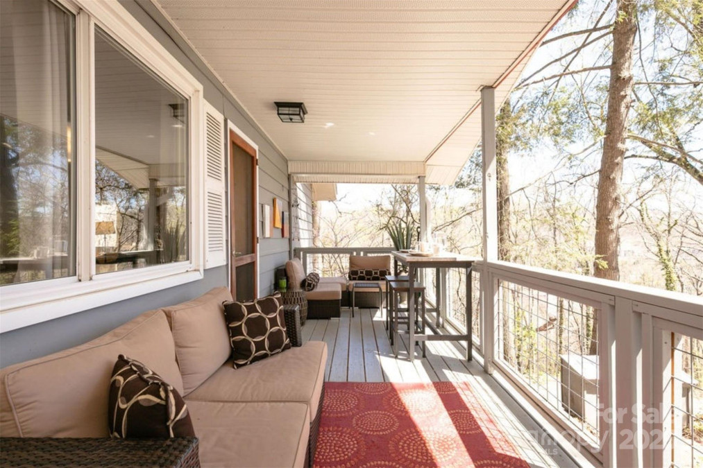 7 Delano Rd Asheville, NC 28805