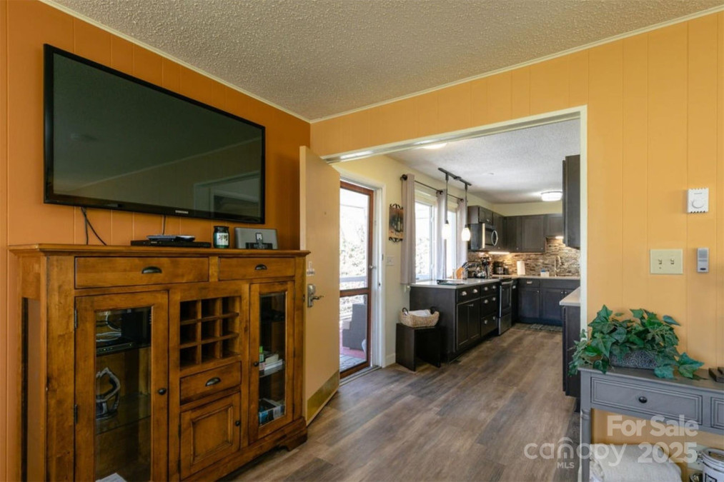 7 Delano Rd Asheville, NC 28805