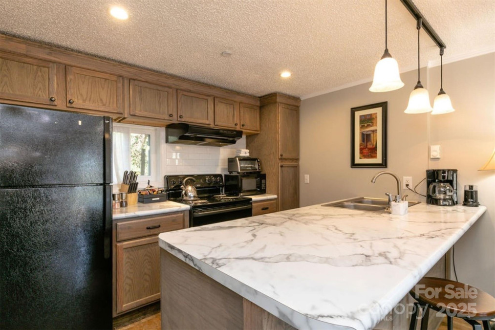 7 Delano Rd Asheville, NC 28805