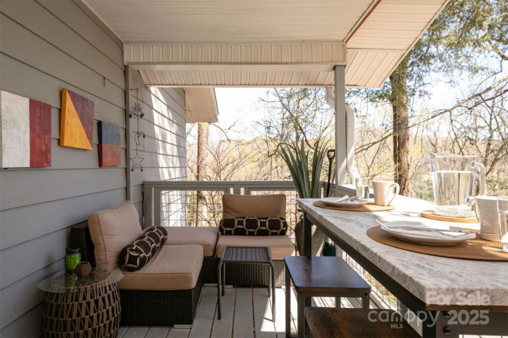 7 Delano Rd Asheville, NC 28805
