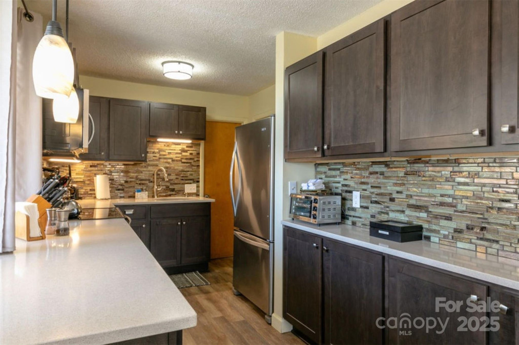 7 Delano Rd Asheville, NC 28805