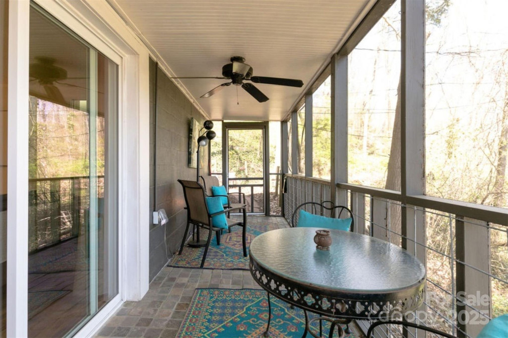 7 Delano Rd Asheville, NC 28805