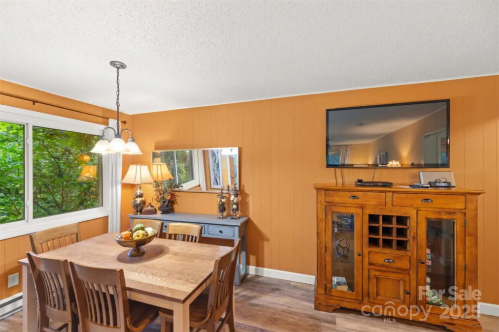 7 Delano Rd Asheville, NC 28805