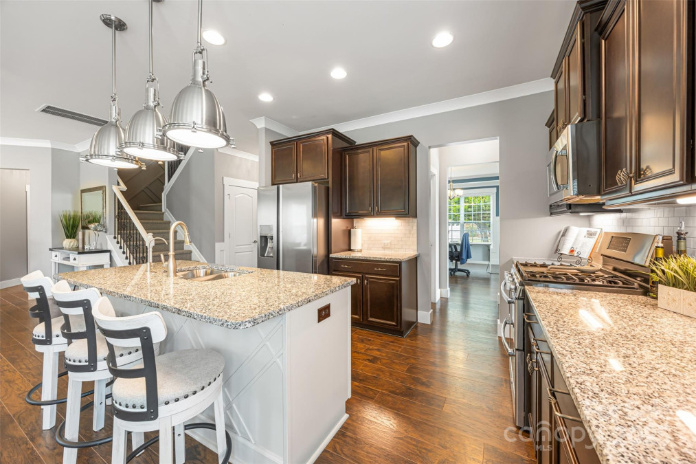 487 Hawks Creek Pw Fort Mill, SC 29708
