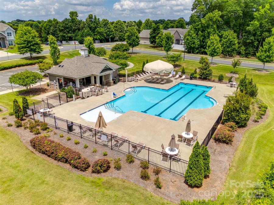 487 Hawks Creek Pw Fort Mill, SC 29708