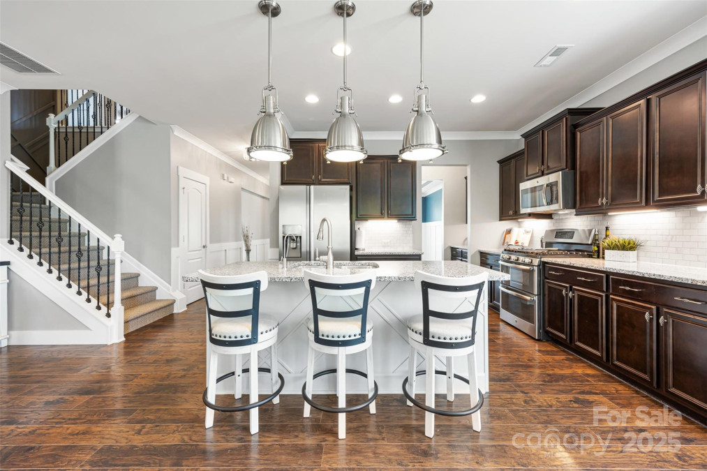 487 Hawks Creek Pw Fort Mill, SC 29708