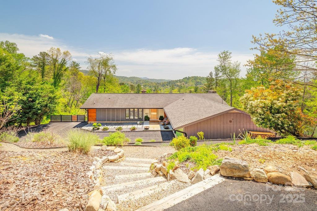 480 Windsor Rd Asheville, NC 28804