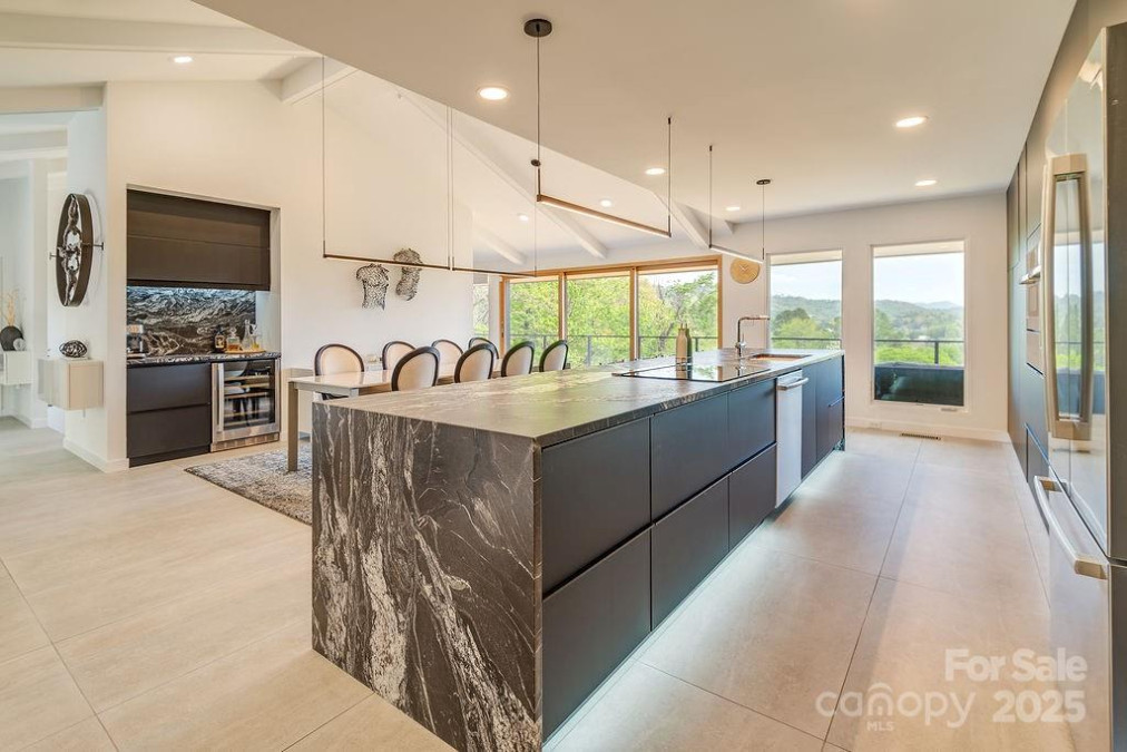 480 Windsor Rd Asheville, NC 28804