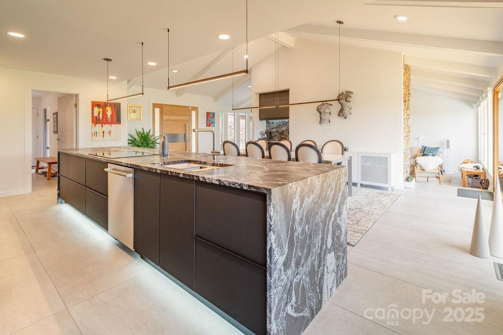 480 Windsor Rd Asheville, NC 28804