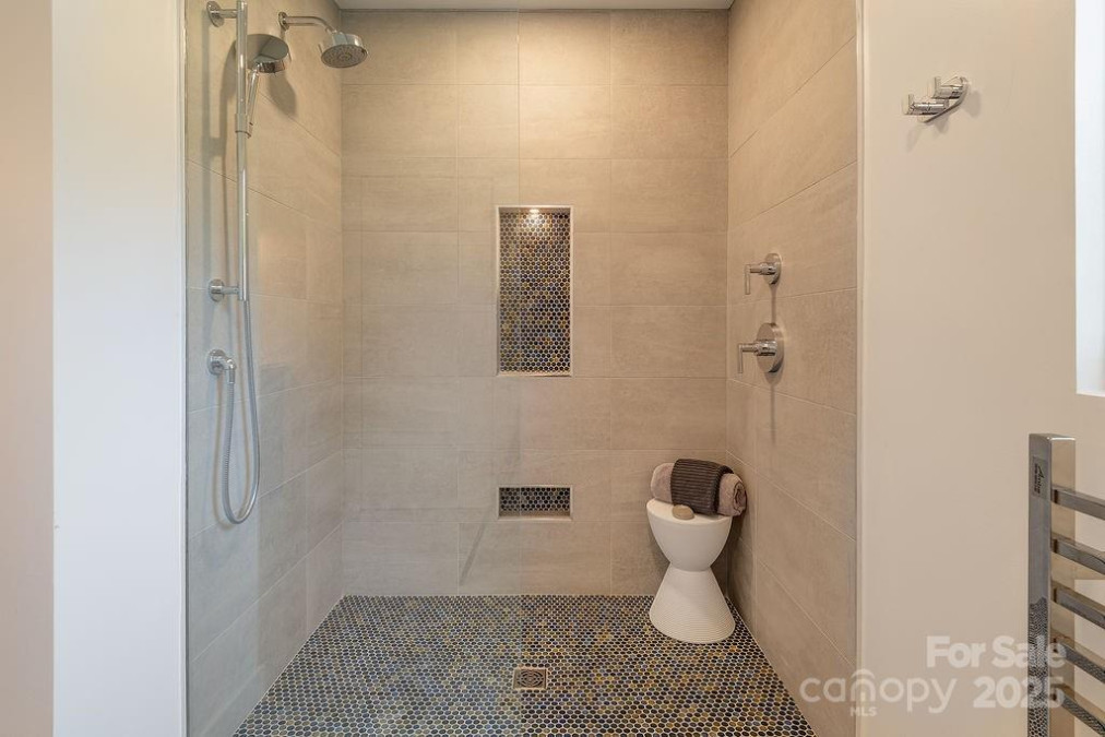480 Windsor Rd Asheville, NC 28804