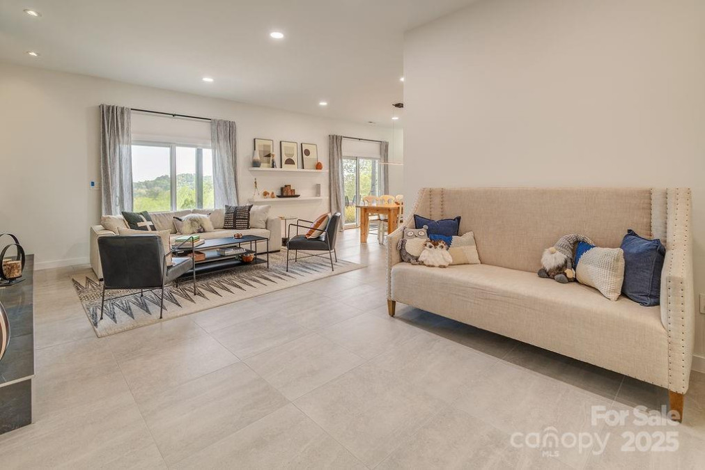 480 Windsor Rd Asheville, NC 28804