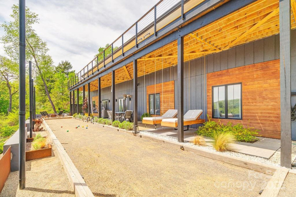 480 Windsor Rd Asheville, NC 28804