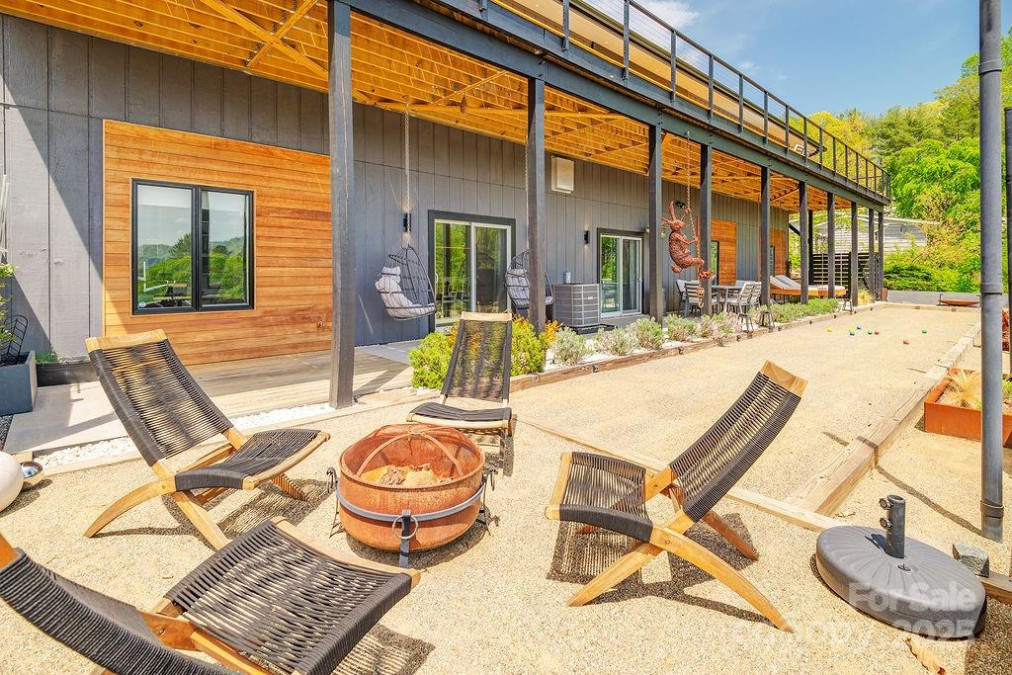 480 Windsor Rd Asheville, NC 28804