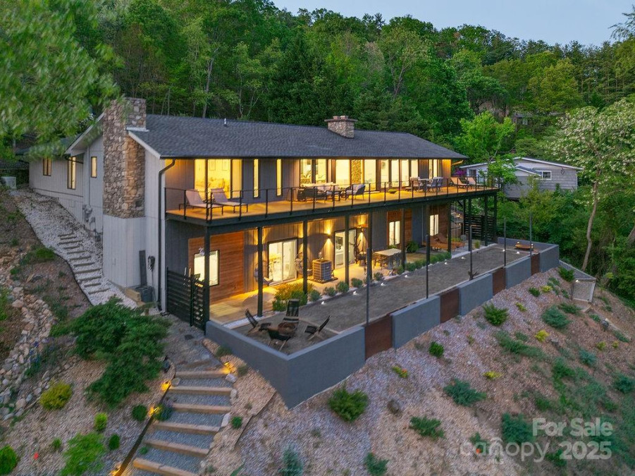 480 Windsor Rd Asheville, NC 28804