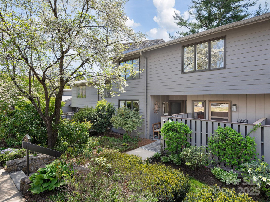 521 Crowfields Ln Asheville, NC 28803