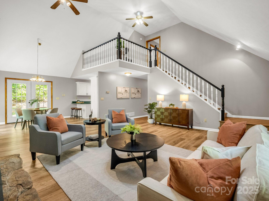 2304 Mountain Page Rd Saluda, NC 28773