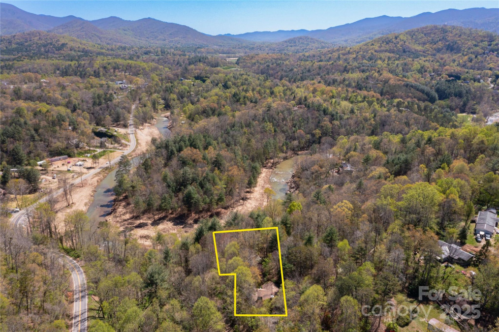 309 Old Farm School Rd Asheville, NC 28805