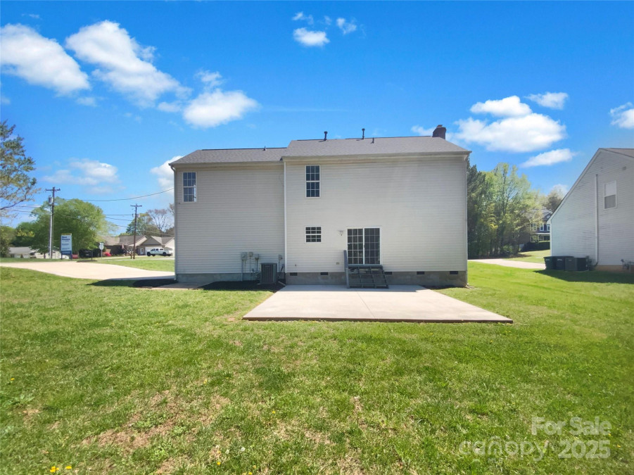 704 Georgie St Troutman, NC 28166