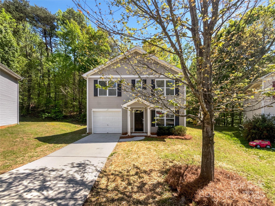 1107 Stonehenge Ln Charlotte, NC 28216