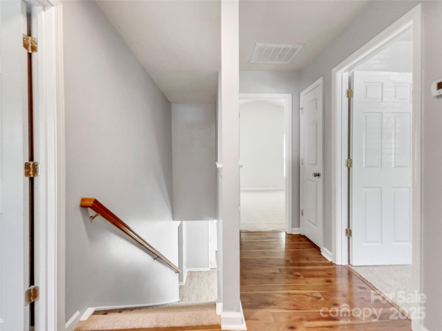 1107 Stonehenge Ln Charlotte, NC 28216