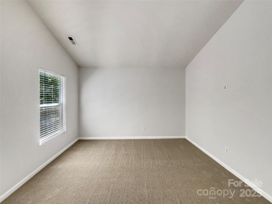 1107 Stonehenge Ln Charlotte, NC 28216