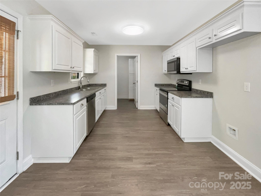 1399 Foxbrook Cir Lancaster, SC 29720