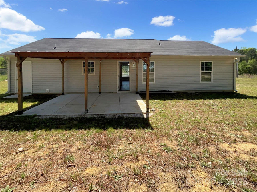1399 Foxbrook Cir Lancaster, SC 29720