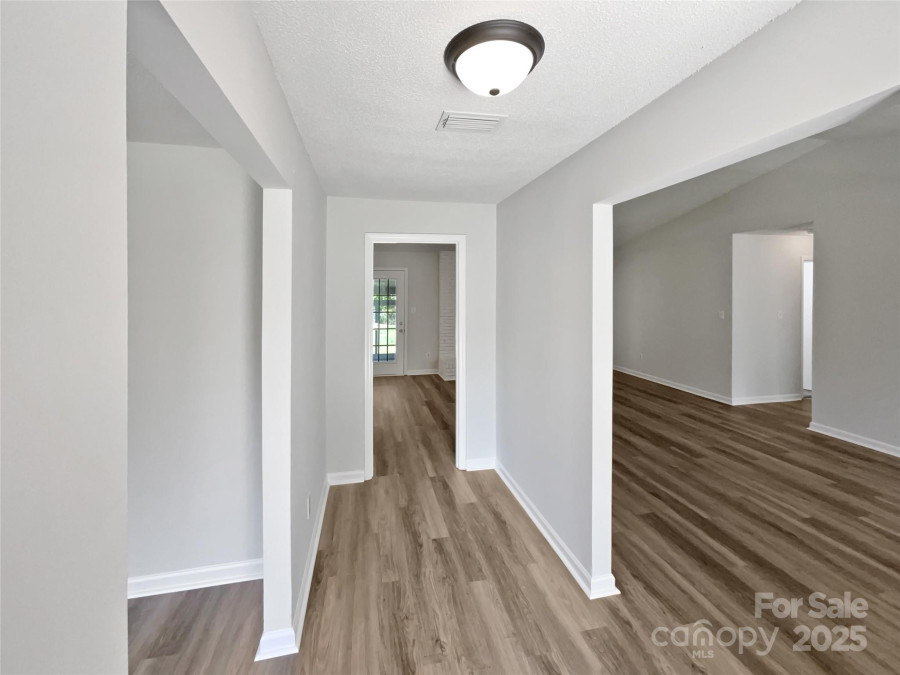 2035 Mauney Rd Bessemer City, NC 28016