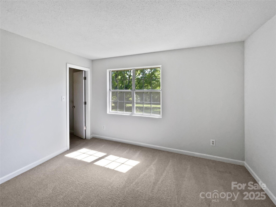 2035 Mauney Rd Bessemer City, NC 28016