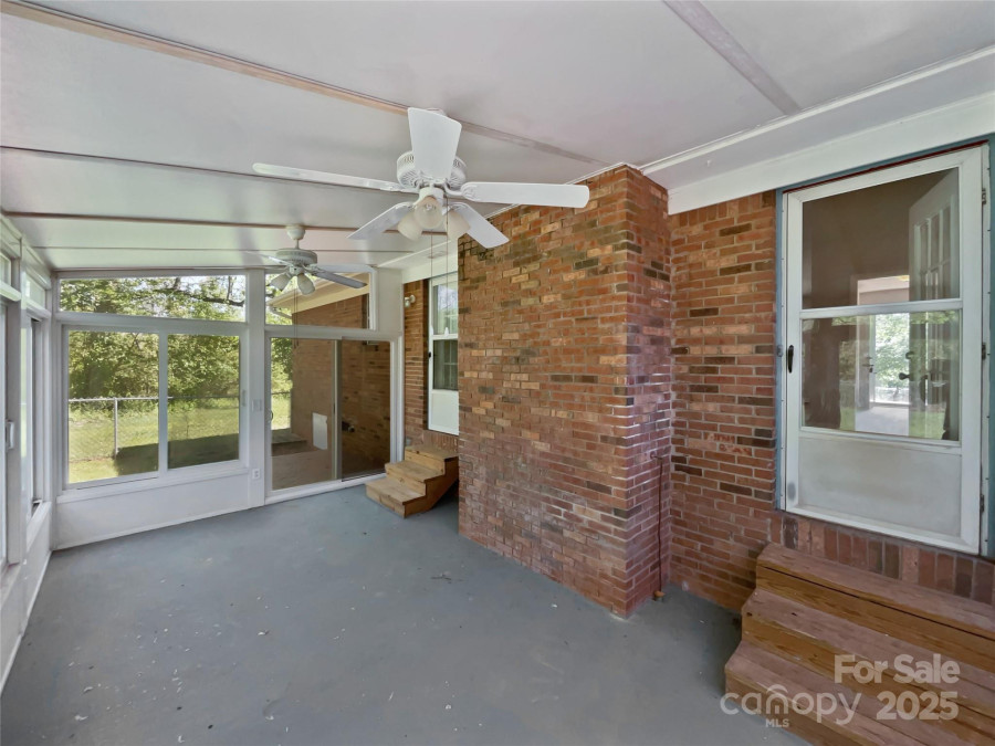 2035 Mauney Rd Bessemer City, NC 28016