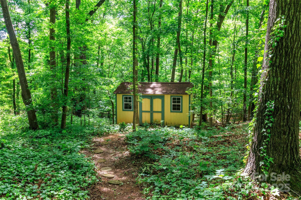 8807 Tree Haven Dr Charlotte, NC 28270