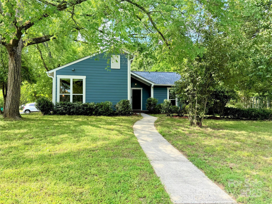11824 Larkridge Ct Charlotte, NC 28226