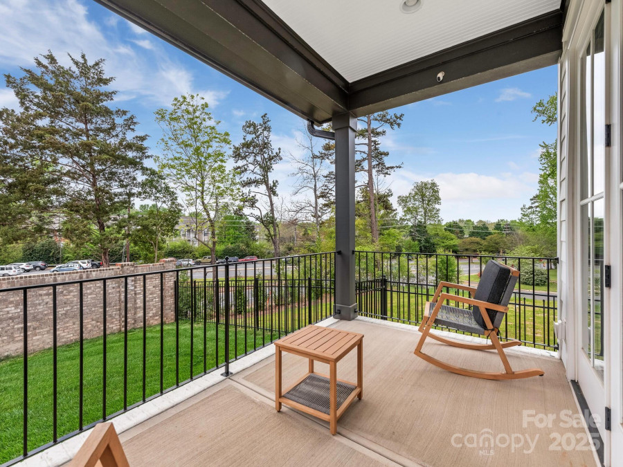 5511 Fairview Rd Charlotte, NC 28209
