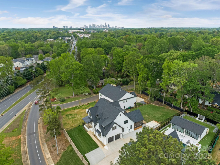5511 Fairview Rd Charlotte, NC 28209