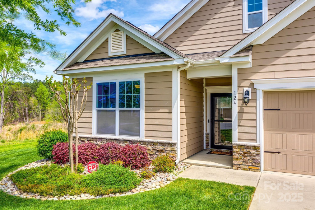 124 Rosebay Dr Mooresville, NC 28117