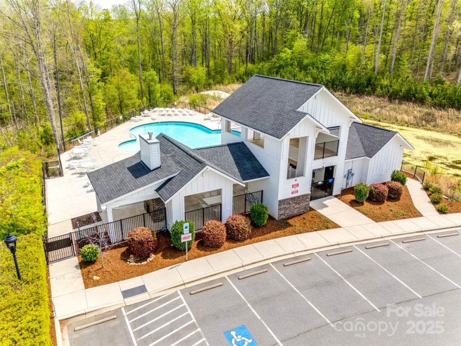 124 Rosebay Dr Mooresville, NC 28117
