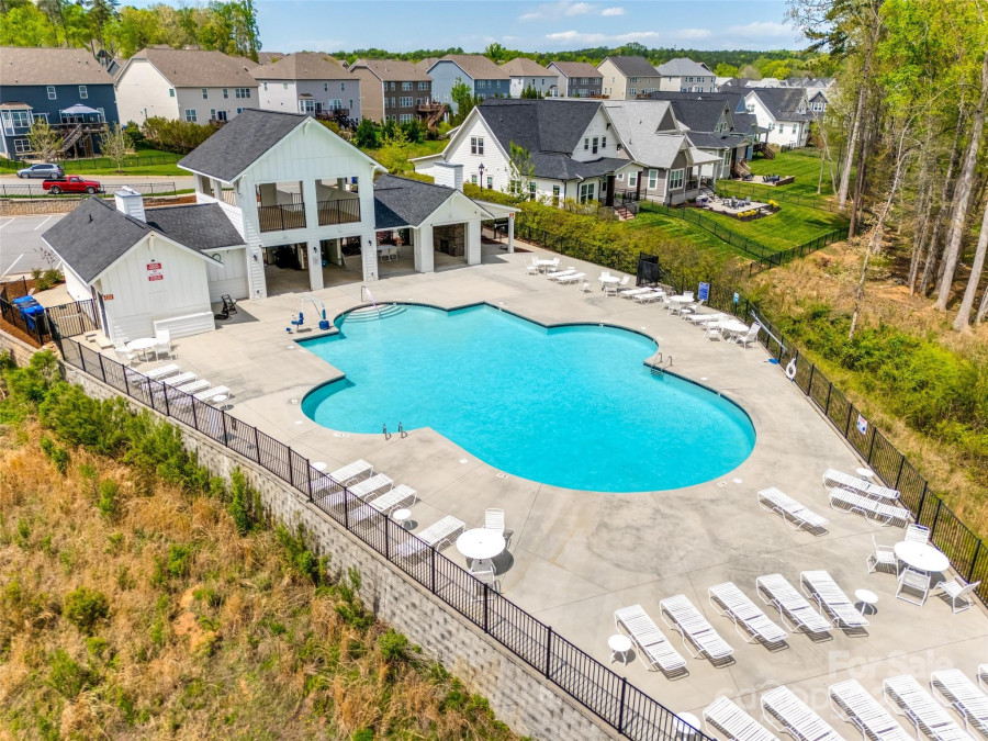 124 Rosebay Dr Mooresville, NC 28117