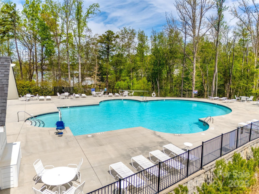 124 Rosebay Dr Mooresville, NC 28117