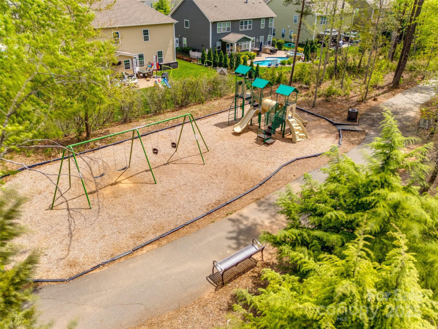 124 Rosebay Dr Mooresville, NC 28117
