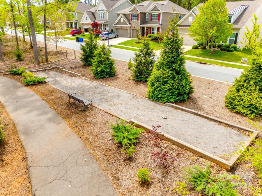 124 Rosebay Dr Mooresville, NC 28117