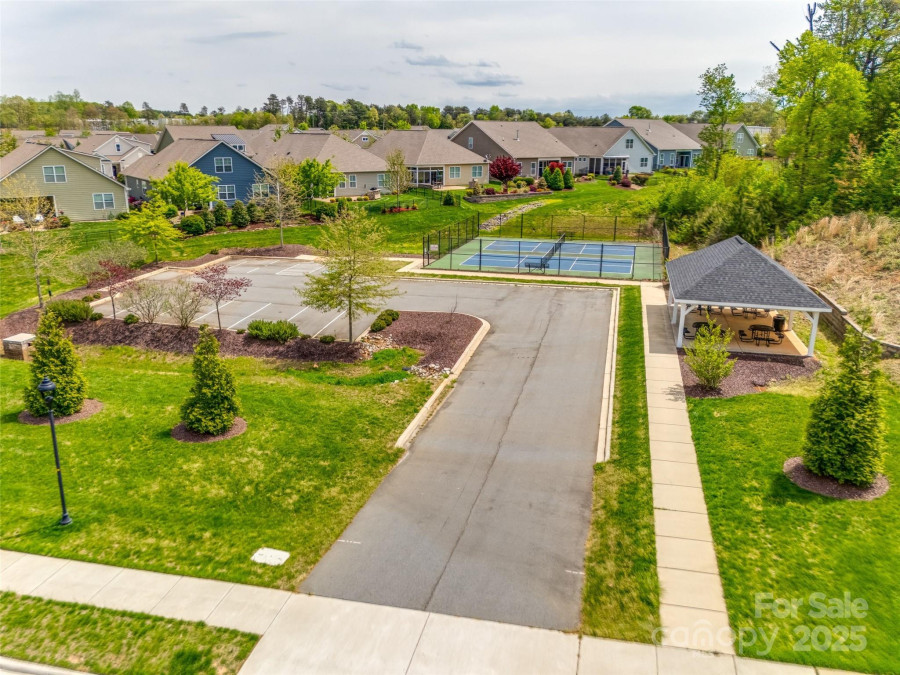 124 Rosebay Dr Mooresville, NC 28117