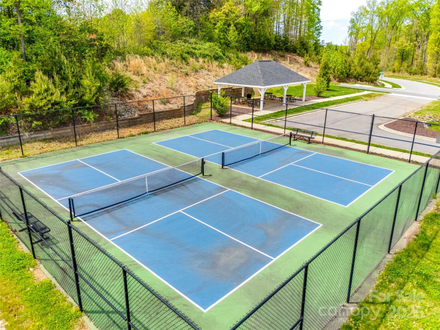124 Rosebay Dr Mooresville, NC 28117