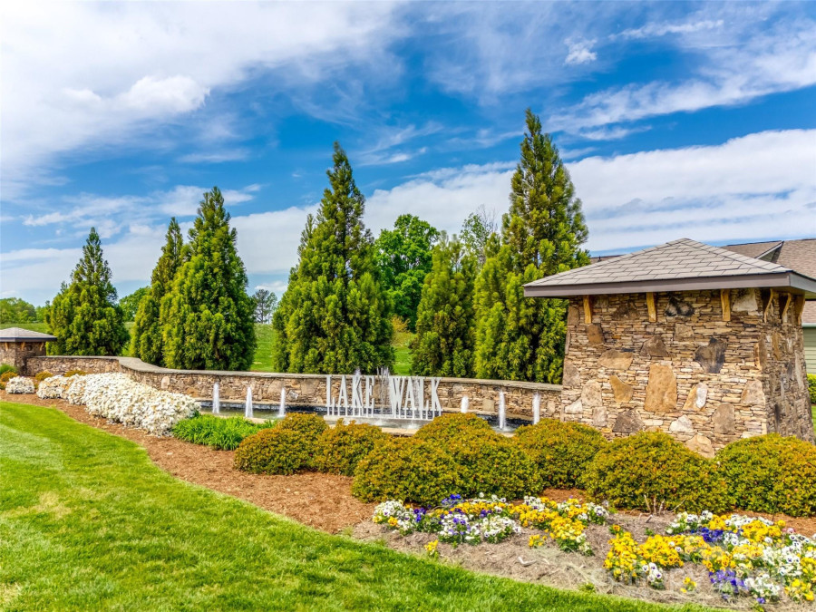 124 Rosebay Dr Mooresville, NC 28117