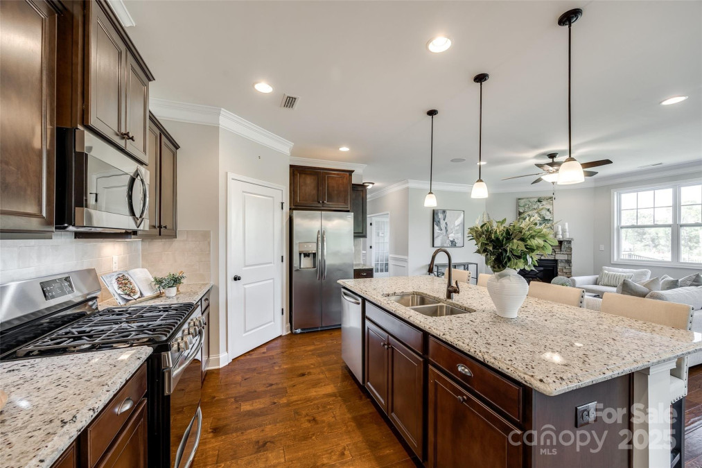 124 Rosebay Dr Mooresville, NC 28117