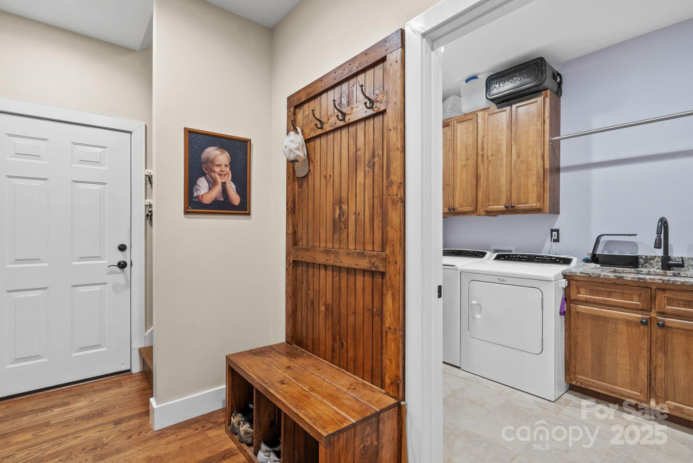 3934 Cabin Creek Rd Zirconia, NC 28790