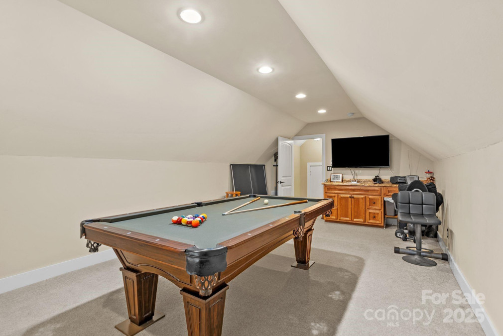 3934 Cabin Creek Rd Zirconia, NC 28790